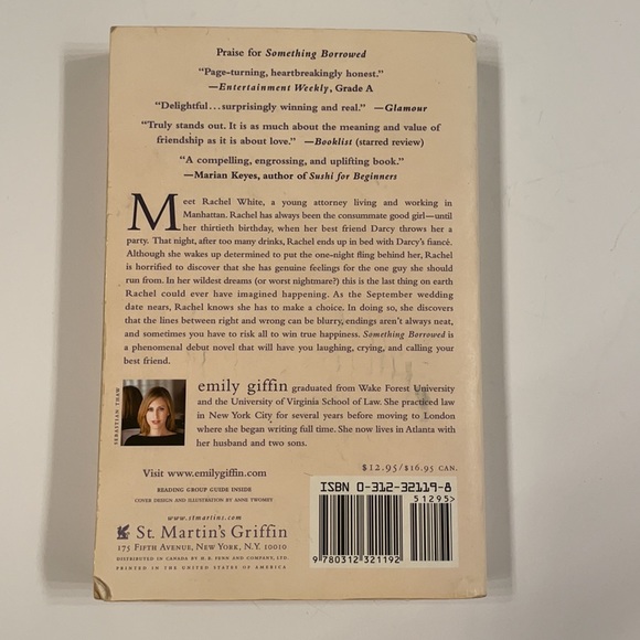 Emily Giffin book bundle - Picture 10 of 11